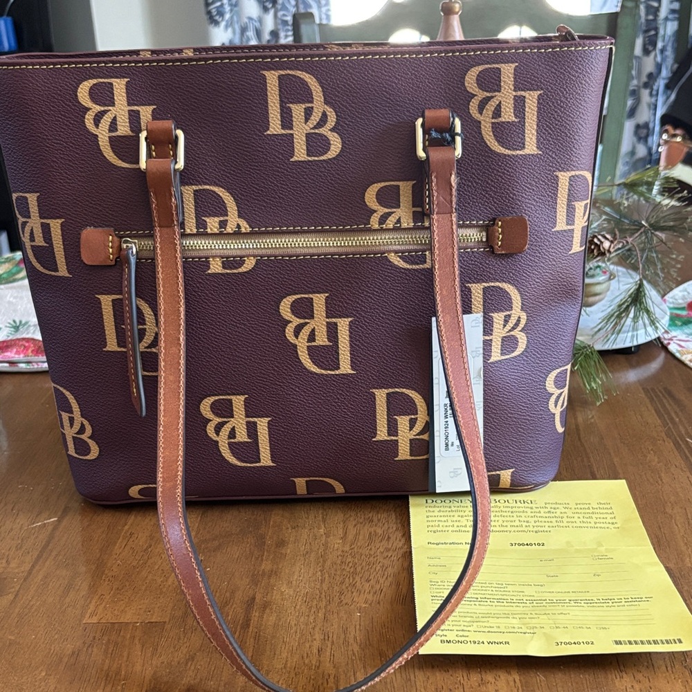 Dooney and Bourke small Lexington tote